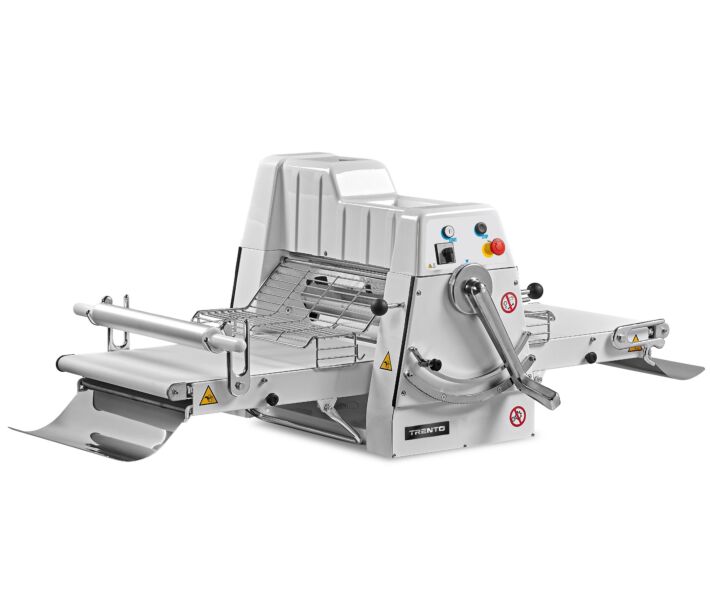 Trento 28" Countertop Model Dough Sheeter, 11lb - 220V, 750W - USA